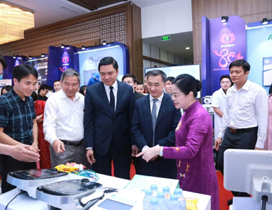 HDN chúc mừng Lễ kỷ niệm 80 năm thành lập ngành Y tế Nghệ An